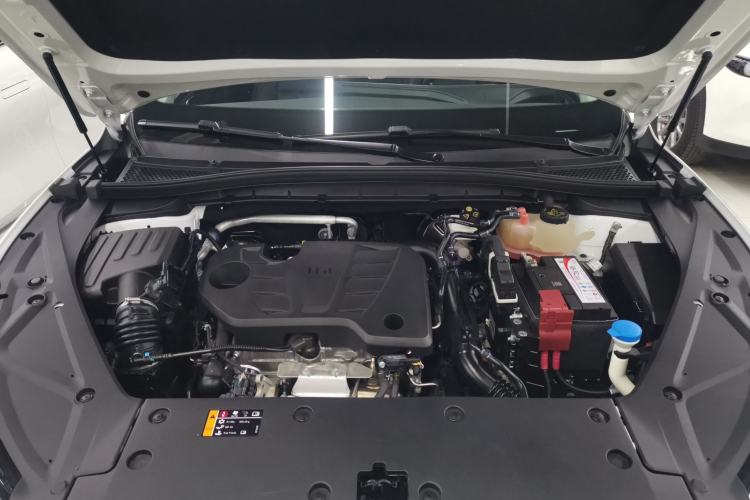 Used MG ONE 2023 1.5T Entry Version Engine Bay