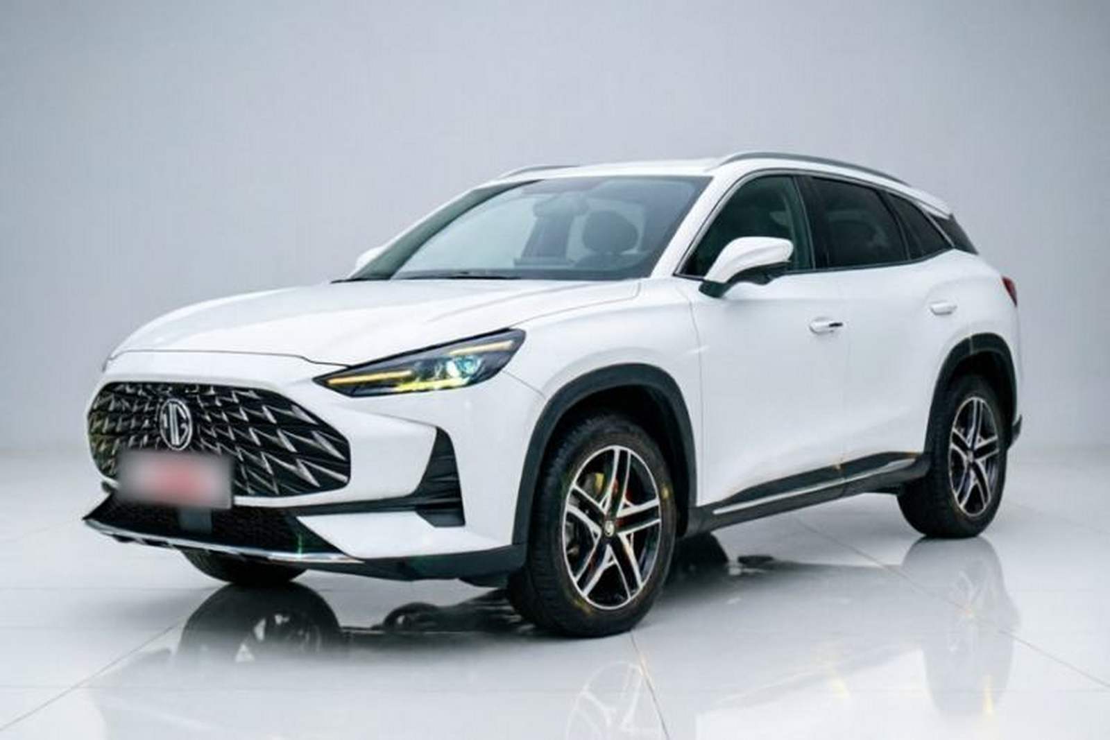 Фото MG с площадки