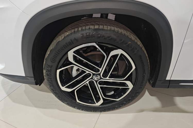 Used MG ONE 2023 1.5T Elegant Edition Left Front Wheel Hub