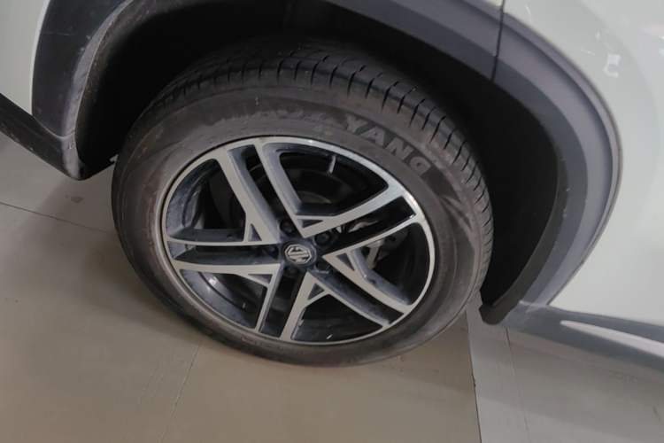Used MG ONE 2023 1.5T Entry Version Right Rear Wheel Hub