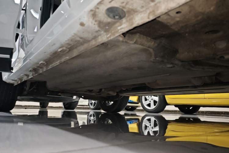 Used MG ONE 2023 1.5T Entry Version Right Side Sill