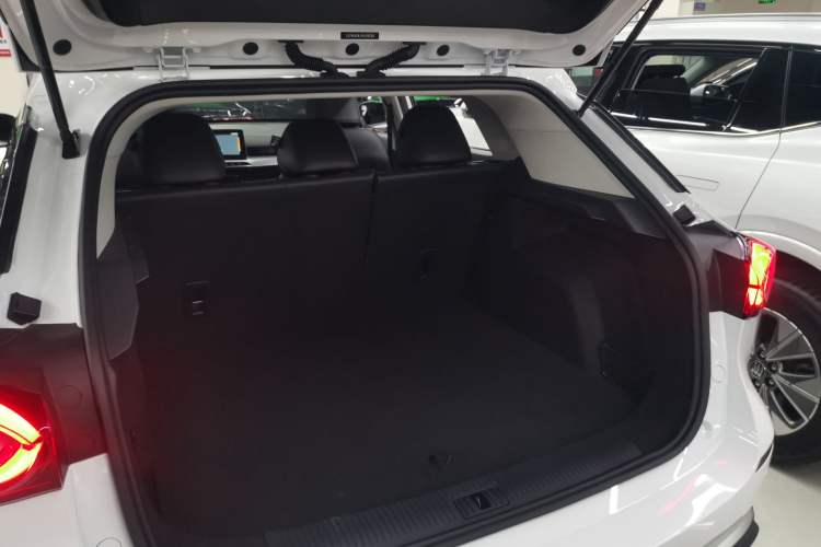 Used MG ONE 2023 1.5T Entry Version Trunk
