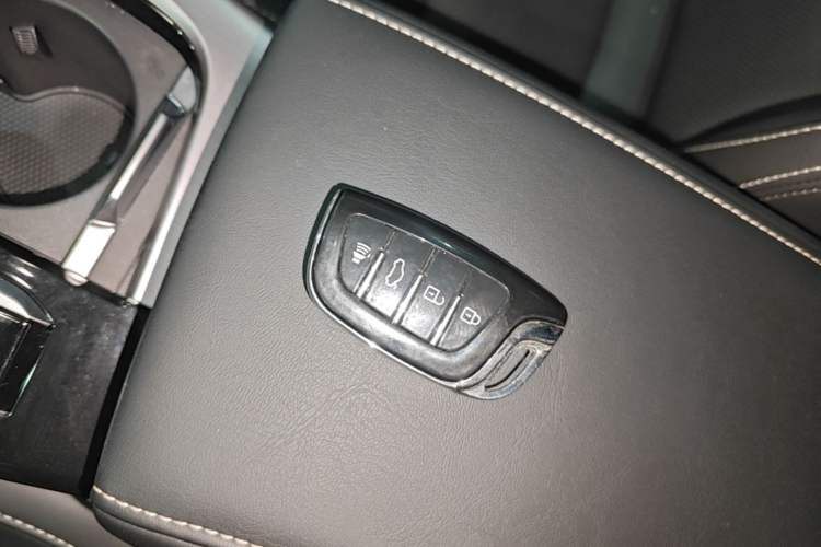 Used MG ONE 2023 1.5T Elegant Edition Vehicle Key