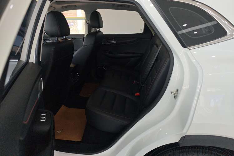 Used MG Pilot 2021 300TGI Automatic Two-Wheel Drive Fuel-Efficient Luxury Edition Right Rear Seat