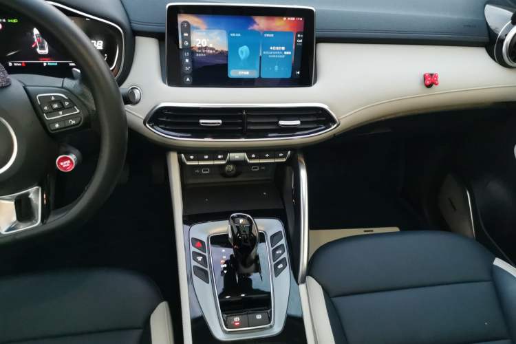 Used MG Pilot 2021 300TGI Automatic Two-Wheel Drive Trophy Prestige Edition Audio And AC Panel