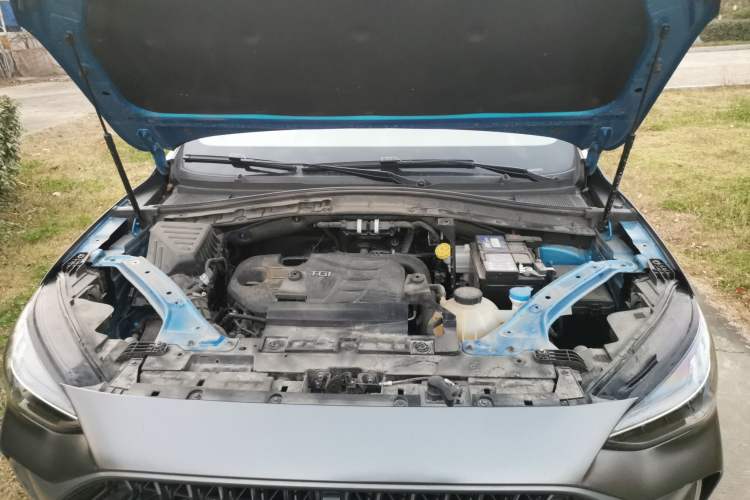 Used MG Pilot 2021 300TGI Automatic Two-Wheel Drive Trophy Prestige Edition Engine Bay
