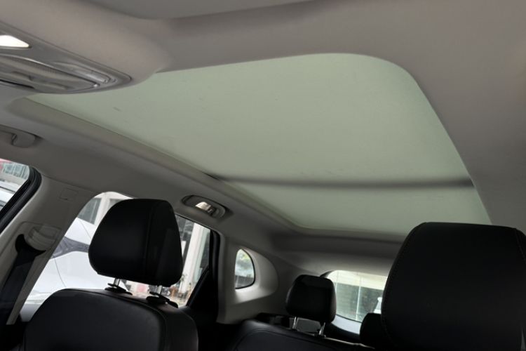 Used MG Pilot 2021 300TGI Automatic Two-Wheel Drive Fuel-Efficient Luxury Edition Headliner
