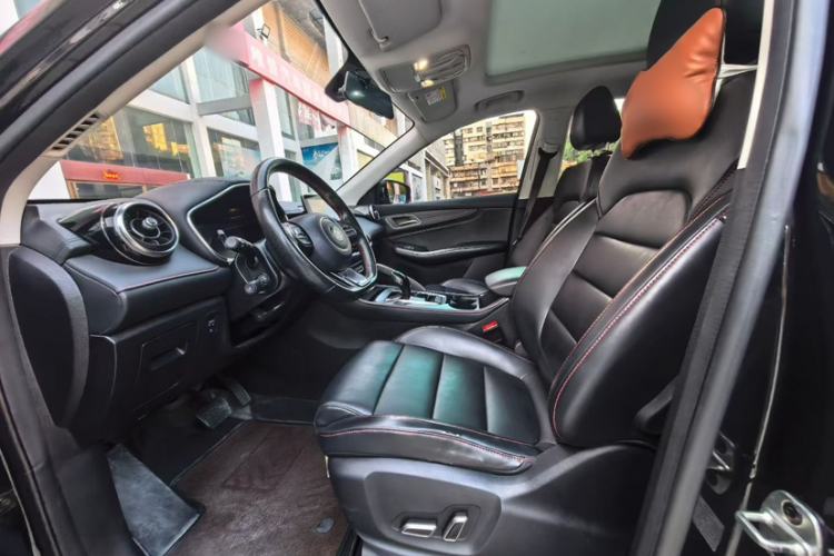 Used MG Pilot 2021 300TGI Automatic Two-Wheel Drive Fuel-Efficient Luxury Edition Interior 2