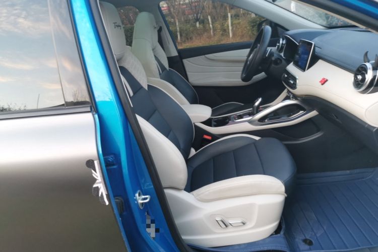 Used MG Pilot 2021 300TGI Automatic Two-Wheel Drive Trophy Prestige Edition Right Front Seat
