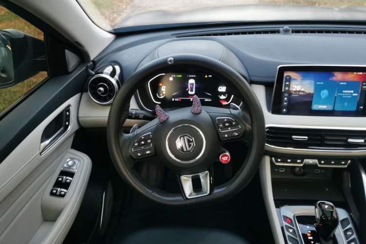 Used MG Pilot 2021 300TGI Automatic Two-Wheel Drive Trophy Prestige Edition Steering Wheel