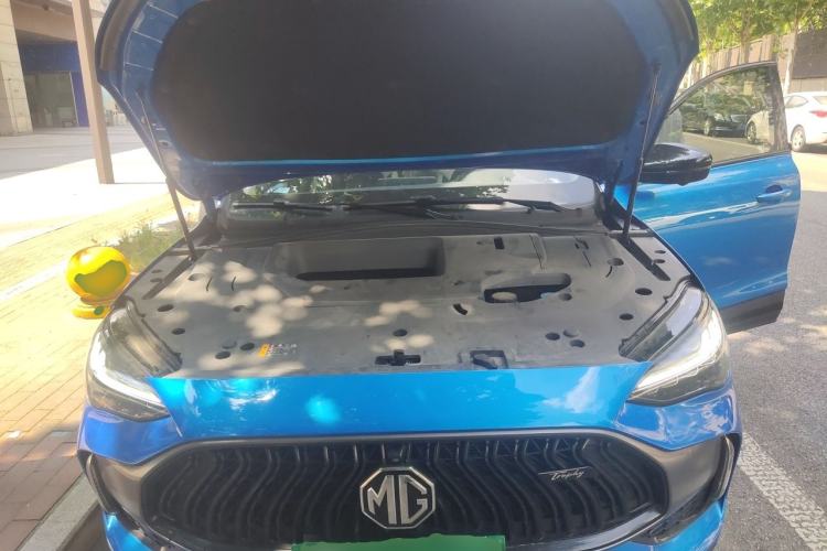 Used MG Pilot 2021 300TGI Automatic Two-Wheel Drive Trophy Deluxe Edition Engine Bay