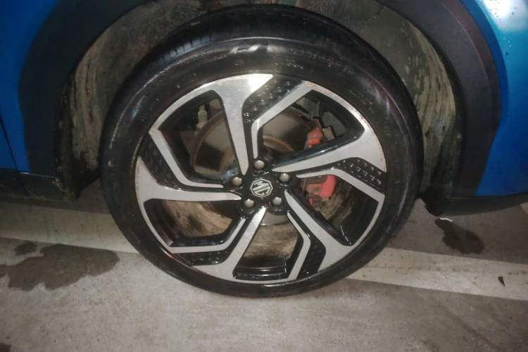 Used MG Pilot 2021 300TGI Automatic Two-Wheel Drive Trophy Prestige Edition Right Front Wheel Hub