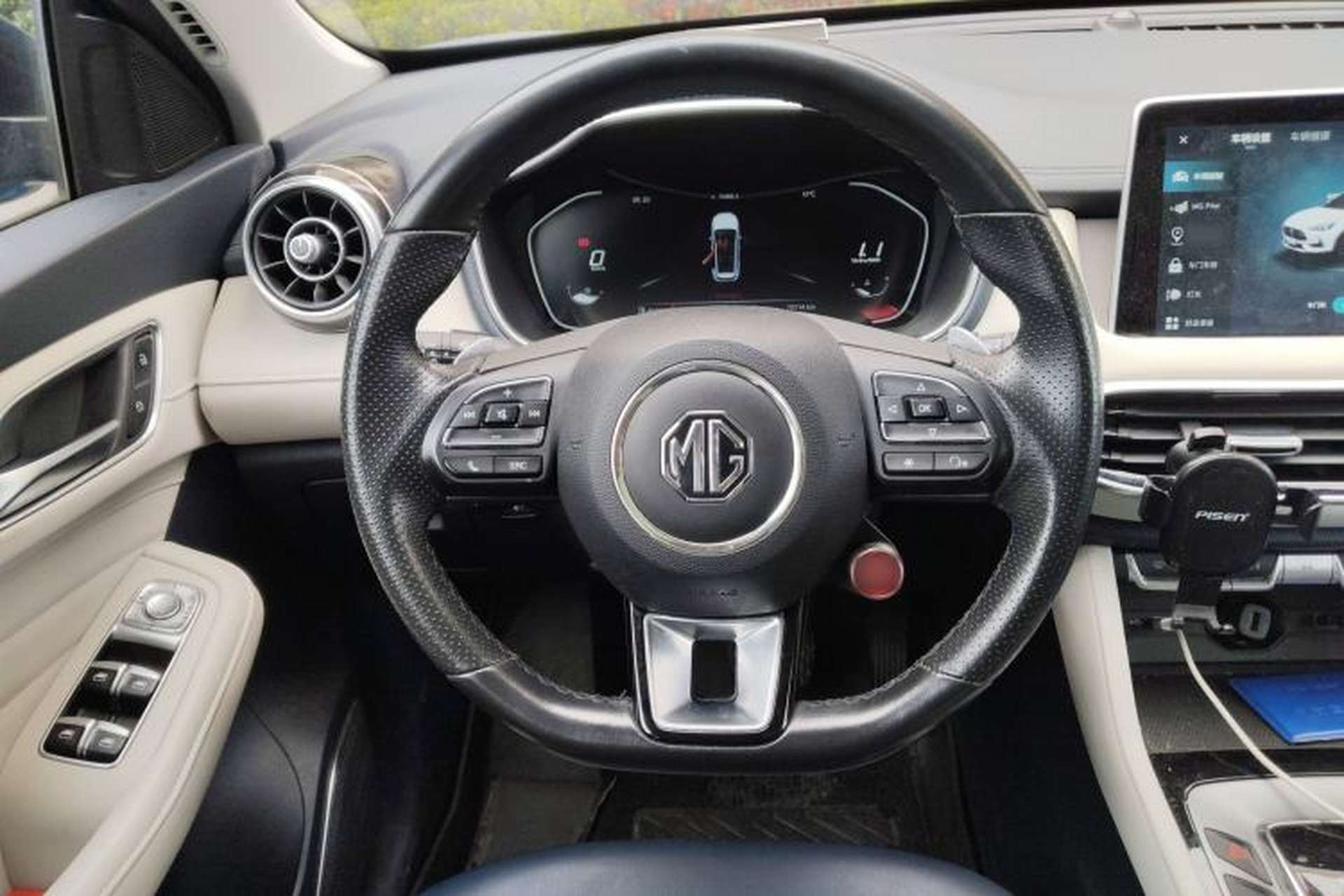 Used MG Pilot 2021 300TGI Automatic Two-Wheel Drive Trophy Deluxe Edition Steering Wheel