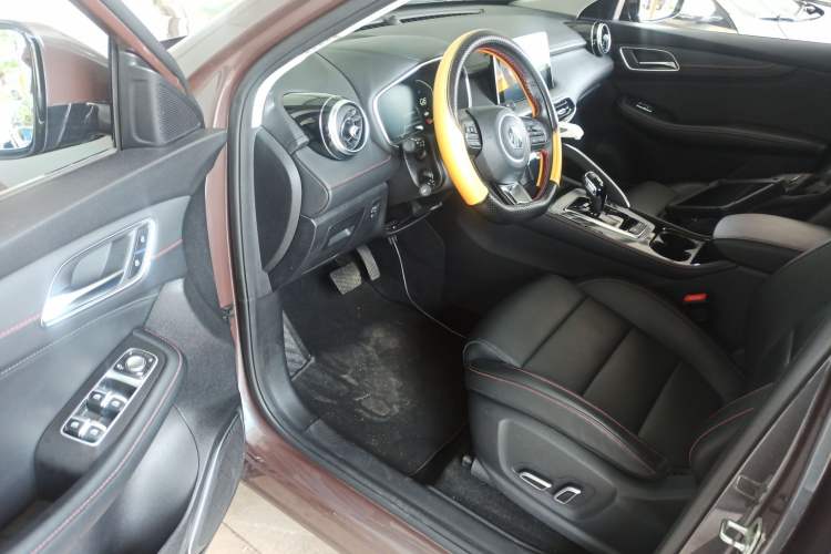 Used MG Pilot 2021 300TGI Automatic Two-Wheel Drive Fuel-Efficient Luxury Edition Interior 3