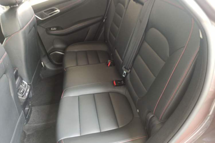 Used MG Pilot 2021 300TGI Automatic Two-Wheel Drive Fuel-Efficient Luxury Edition Interior 4