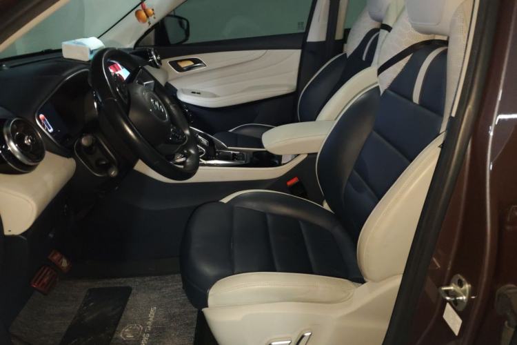 Used MG Pilot 2021 400TGI Automatic Two-Wheel Drive Trophy Flagship Edition Left Front Seat