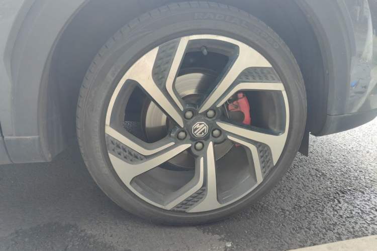 Used MG Pilot 2021 300TGI Automatic Two-Wheel Drive Trophy Prestige Edition Right Front Wheel Hub
