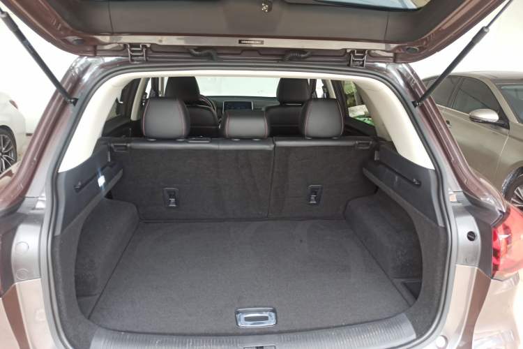 Used MG Pilot 2021 300TGI Automatic Two-Wheel Drive Fuel-Efficient Luxury Edition Trunk