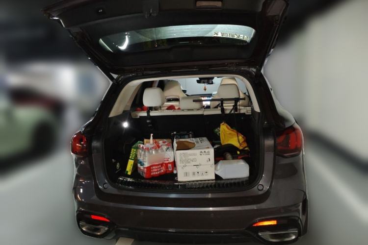 Used MG Pilot 2021 400TGI Automatic Two-Wheel Drive Trophy Flagship Edition Trunk