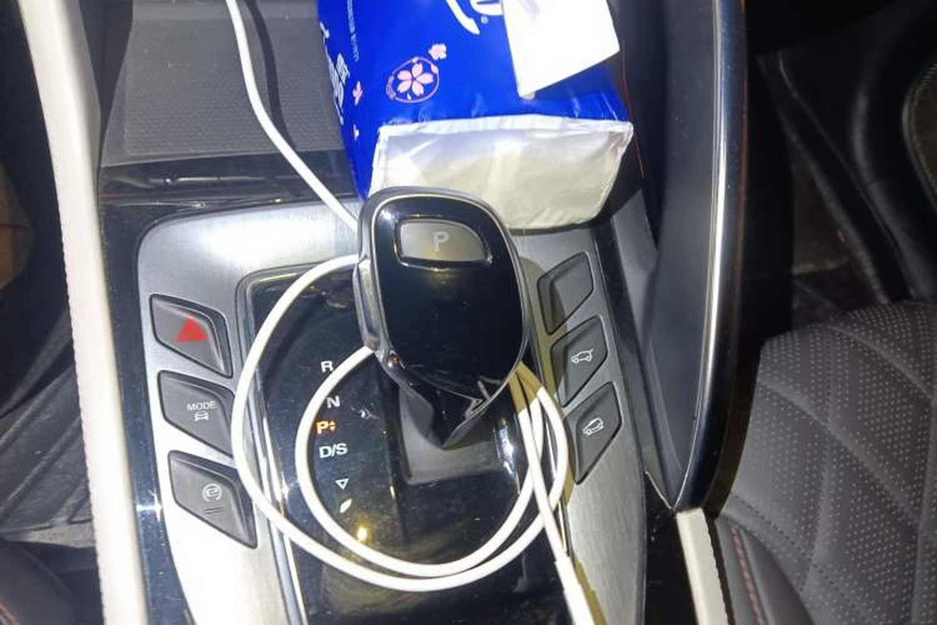 Used MG Pilot 2021 400TGI Automatic Two-Wheel Drive Trophy Flagship Edition Gear Lever