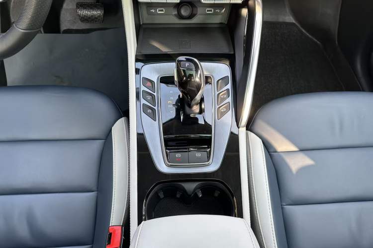 Used MG Pilot 2021 400TGI Automatic Two-Wheel Drive Trophy Flagship Edition Gear Lever