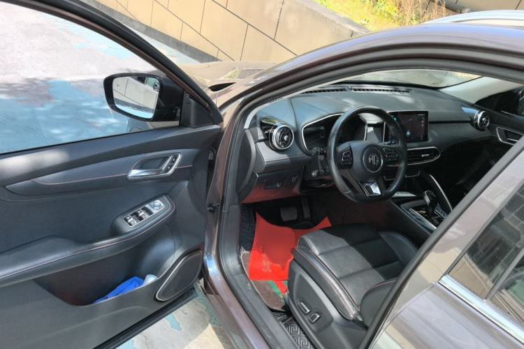 Used MG Pilot 2021 300TGI Automatic Two-Wheel Drive Fuel-Efficient Luxury Edition Interior 3
