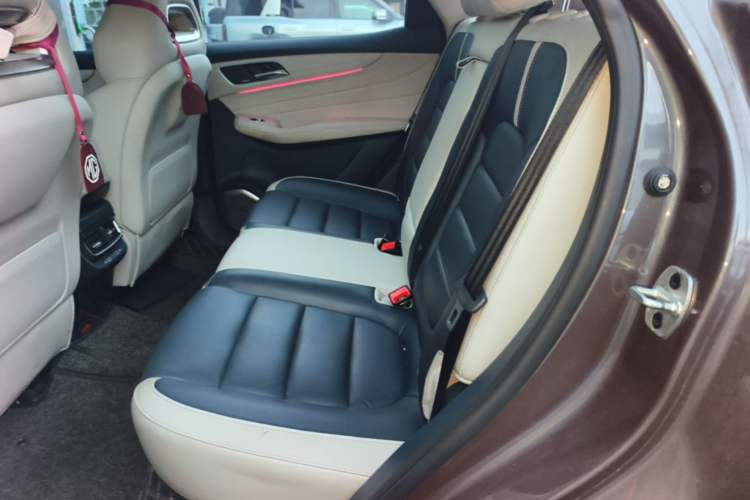 Used MG Pilot 2021 400TGI Automatic Two-Wheel Drive Trophy Flagship Edition Interior 4