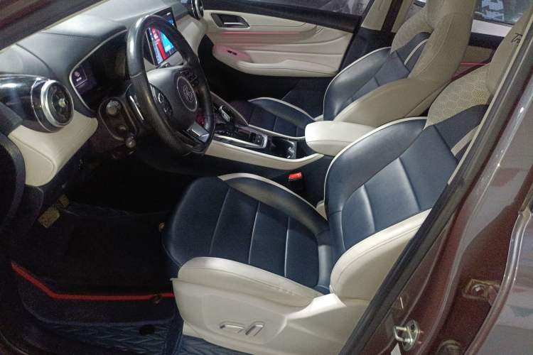 Used MG Pilot 2021 300TGI Automatic Two-Wheel Drive Trophy Deluxe Edition Left Front Seat