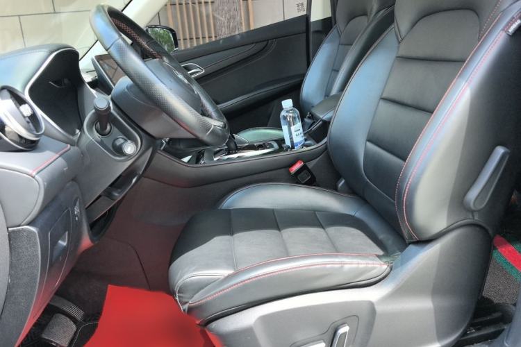 Used MG Pilot 2021 300TGI Automatic Two-Wheel Drive Fuel-Efficient Luxury Edition Left Front Seat