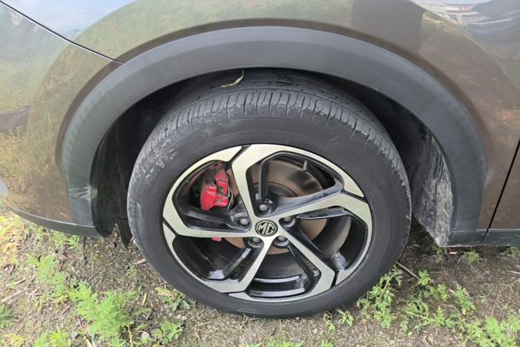 Used MG Pilot 2021 300TGI Automatic Two-Wheel Drive Trophy Deluxe Edition Left Front Wheel Hub
