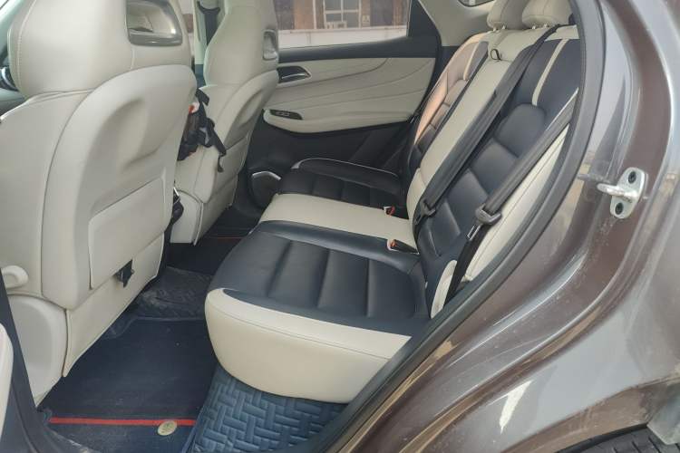 Used MG Pilot 2021 300TGI Automatic Two-Wheel Drive Trophy Prestige Edition Left Rear Seat