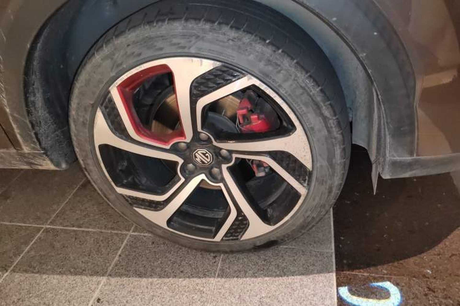 Used MG Pilot 2021 400TGI Automatic Two-Wheel Drive Trophy Flagship Edition Right Front Wheel Hub