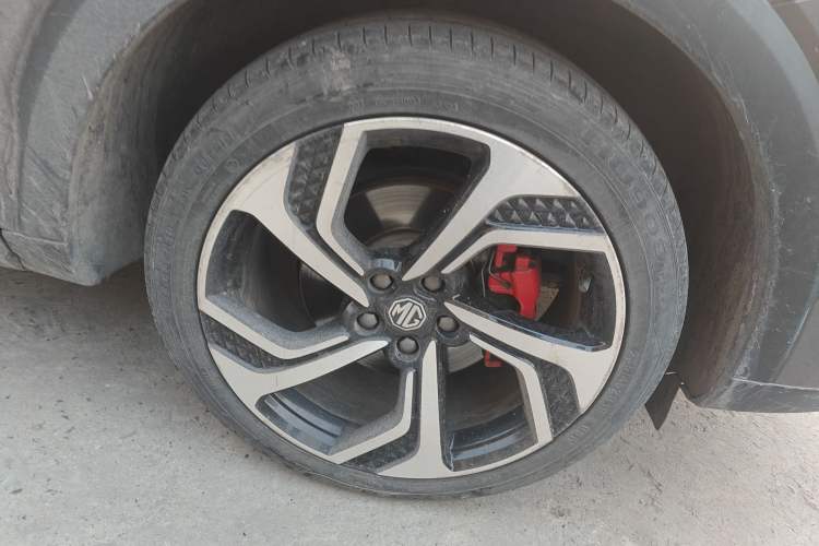 Used MG Pilot 2021 300TGI Automatic Two-Wheel Drive Trophy Prestige Edition Right Front Wheel Hub