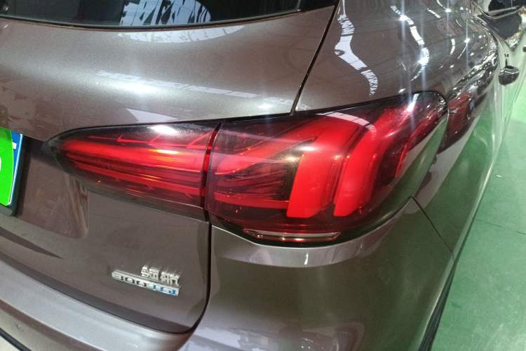 Used MG Pilot 2021 300TGI Automatic Two-Wheel Drive Trophy Deluxe Edition Right Rear Taillight