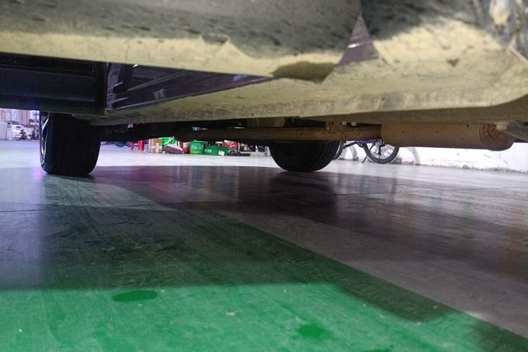 Used MG Pilot 2021 300TGI Automatic Two-Wheel Drive Trophy Deluxe Edition Right Side Sill
