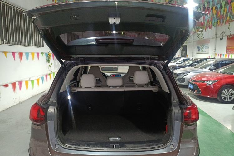 Used MG Pilot 2021 300TGI Automatic Two-Wheel Drive Trophy Deluxe Edition Trunk