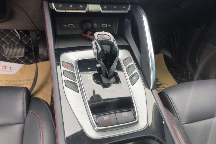 Used MG Pilot 2021 300TGI Automatic Two-Wheel Drive Fuel-Efficient Luxury Edition Gear Lever