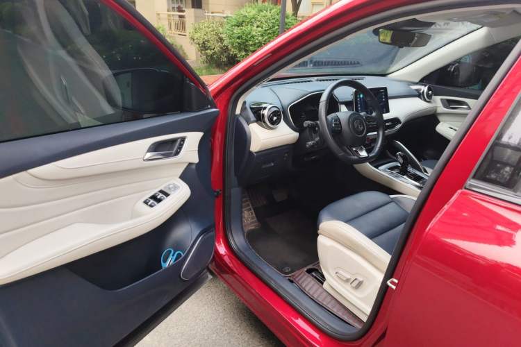 Used MG Pilot 2021 300TGI Automatic Two-Wheel Drive Trophy Prestige Edition Driver Seat