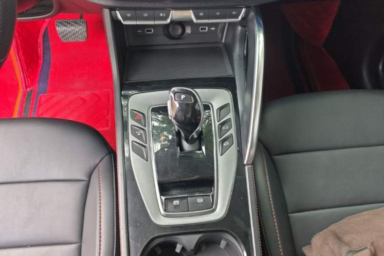 Used MG Pilot 2021 300TGI Automatic Two-Wheel Drive Trophy Deluxe Edition Gear Lever