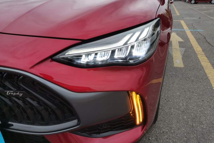 Used MG Pilot 2021 400TGI Automatic Two-Wheel Drive Trophy Flagship Edition Left Front Headlight
