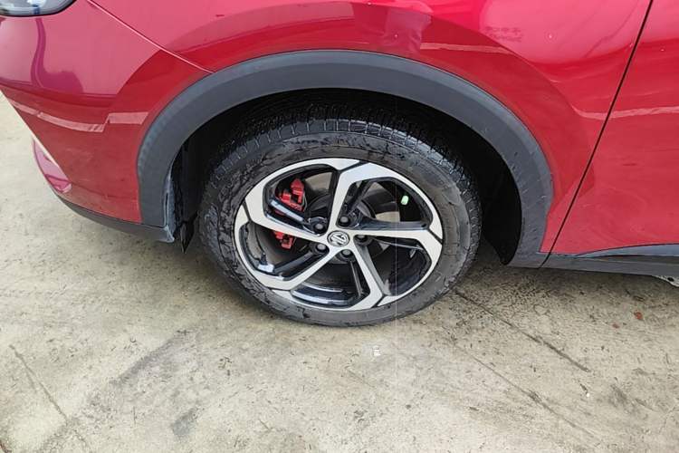 Used MG Pilot 2021 300TGI Automatic Two-Wheel Drive Trophy Prestige Edition Left Front Wheel Hub