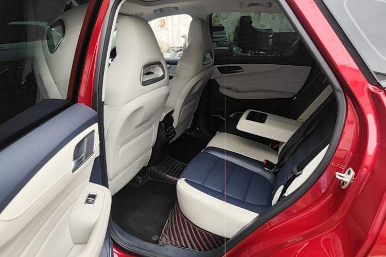 Used MG Pilot 2021 300TGI Automatic Two-Wheel Drive Trophy Prestige Edition Left Rear Seat