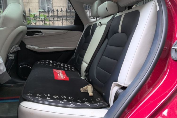 Used MG Pilot 2021 300TGI Automatic Two-Wheel Drive Trophy Deluxe Edition Left Rear Seat