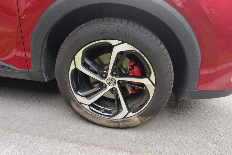 Used MG Pilot 2021 300TGI Automatic Two-Wheel Drive Trophy Prestige Edition Right Front Wheel Hub