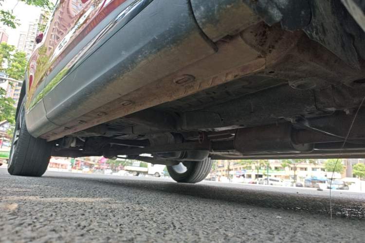 Used MG Pilot 2021 300TGI Automatic Two-Wheel Drive Trophy Deluxe Edition Right Side Sill