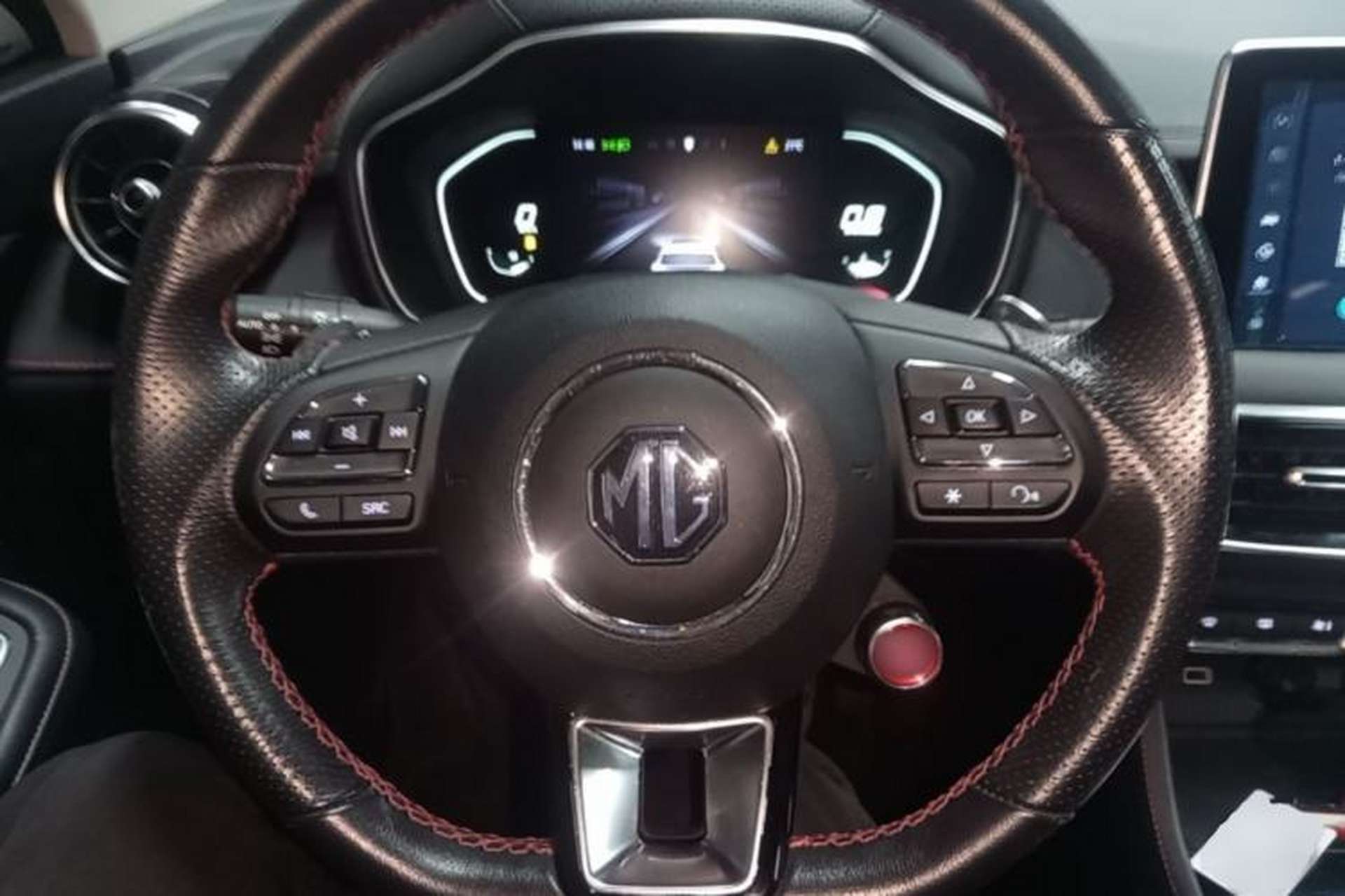 Used MG Pilot 2021 300TGI Automatic Two-Wheel Drive Trophy Prestige Edition Steering Wheel