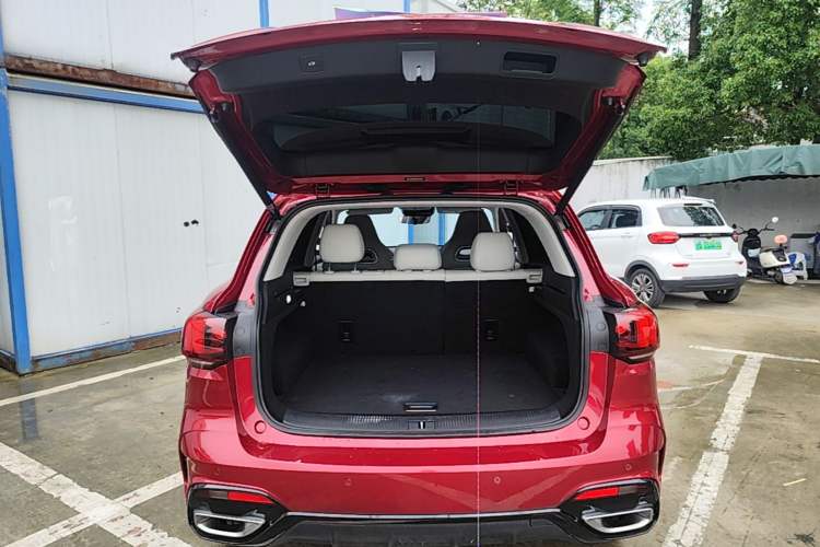 Used MG Pilot 2021 300TGI Automatic Two-Wheel Drive Trophy Prestige Edition Trunk