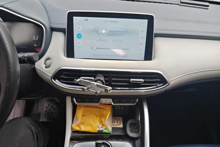 Used MG Pilot 2021 300TGI Automatic Two-Wheel Drive Trophy Deluxe Edition Audio And AC Panel