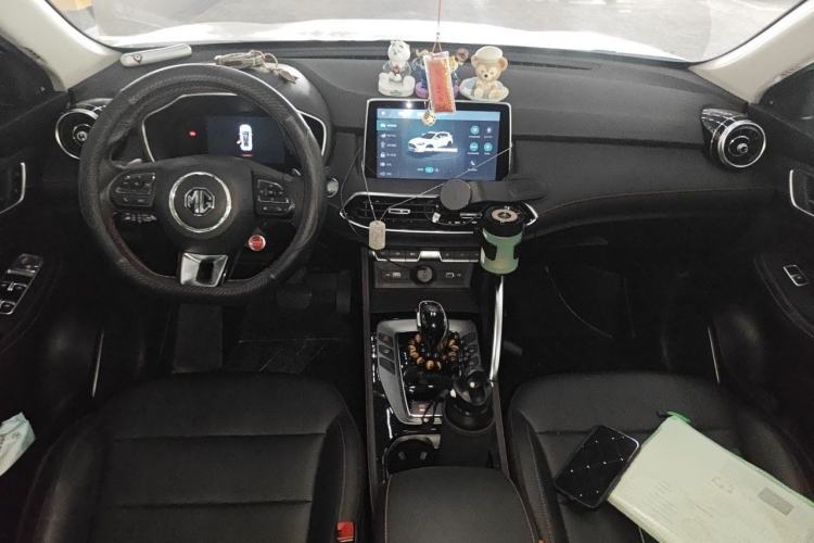 Used MG Pilot 2021 300TGI Automatic Two-Wheel Drive Trophy Deluxe Edition Center Console