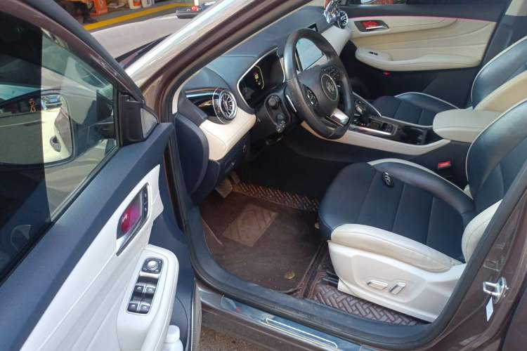 Used MG Pilot 2021 300TGI Automatic Two-Wheel Drive Trophy Prestige Edition Driver Seat